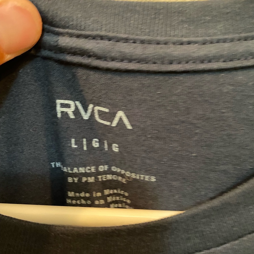 Great condition RVCA tshirt - Picture 2 of 2